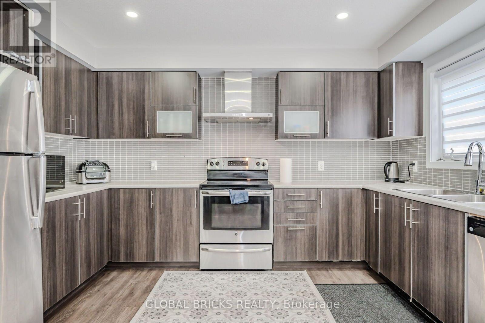 40 Crafter Crescent, Hamilton (Stoney Creek Mountain), Ontario  L8J 0H6 - Photo 7 - X13811888