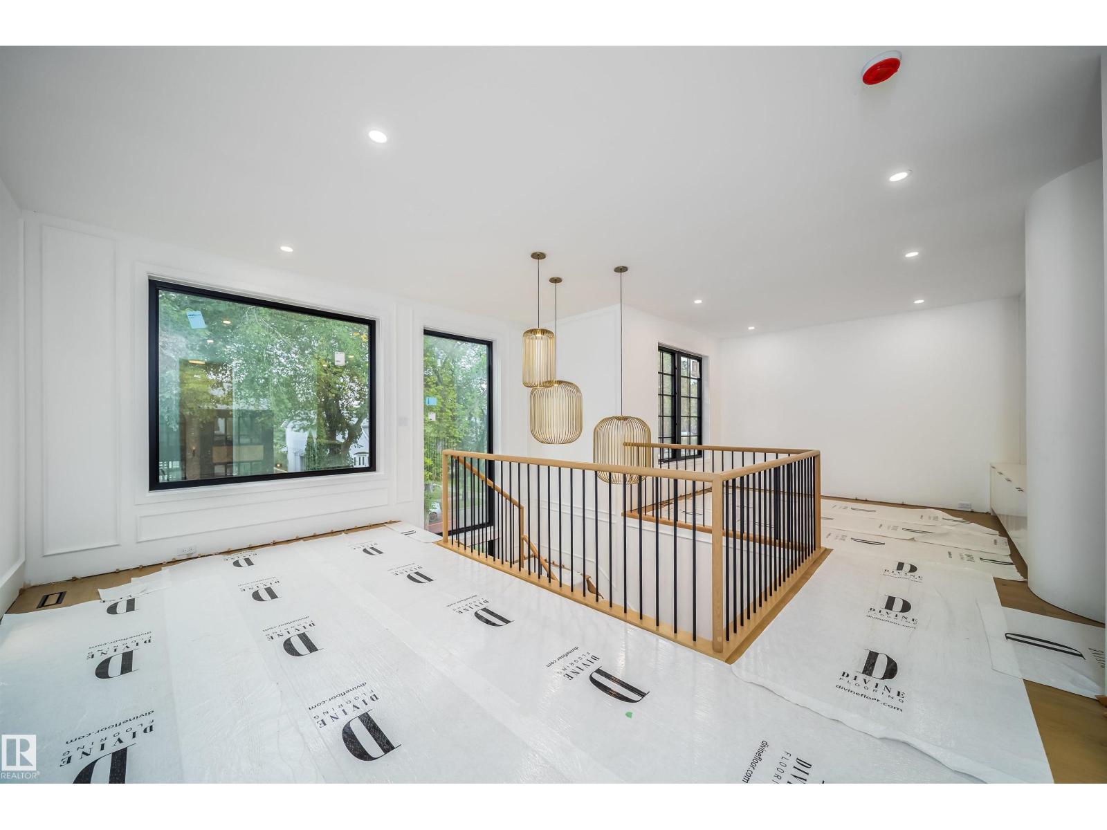 10414 134 ST NW photo 9