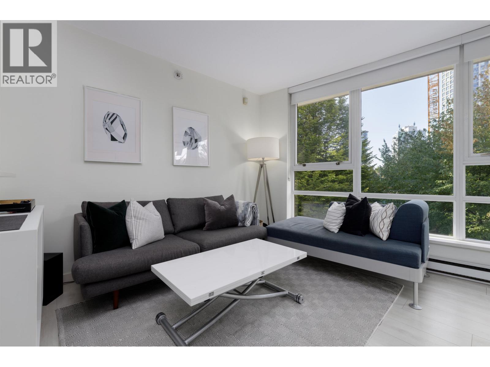 301 928 BEATTY STREET, Vancouver, British Columbia