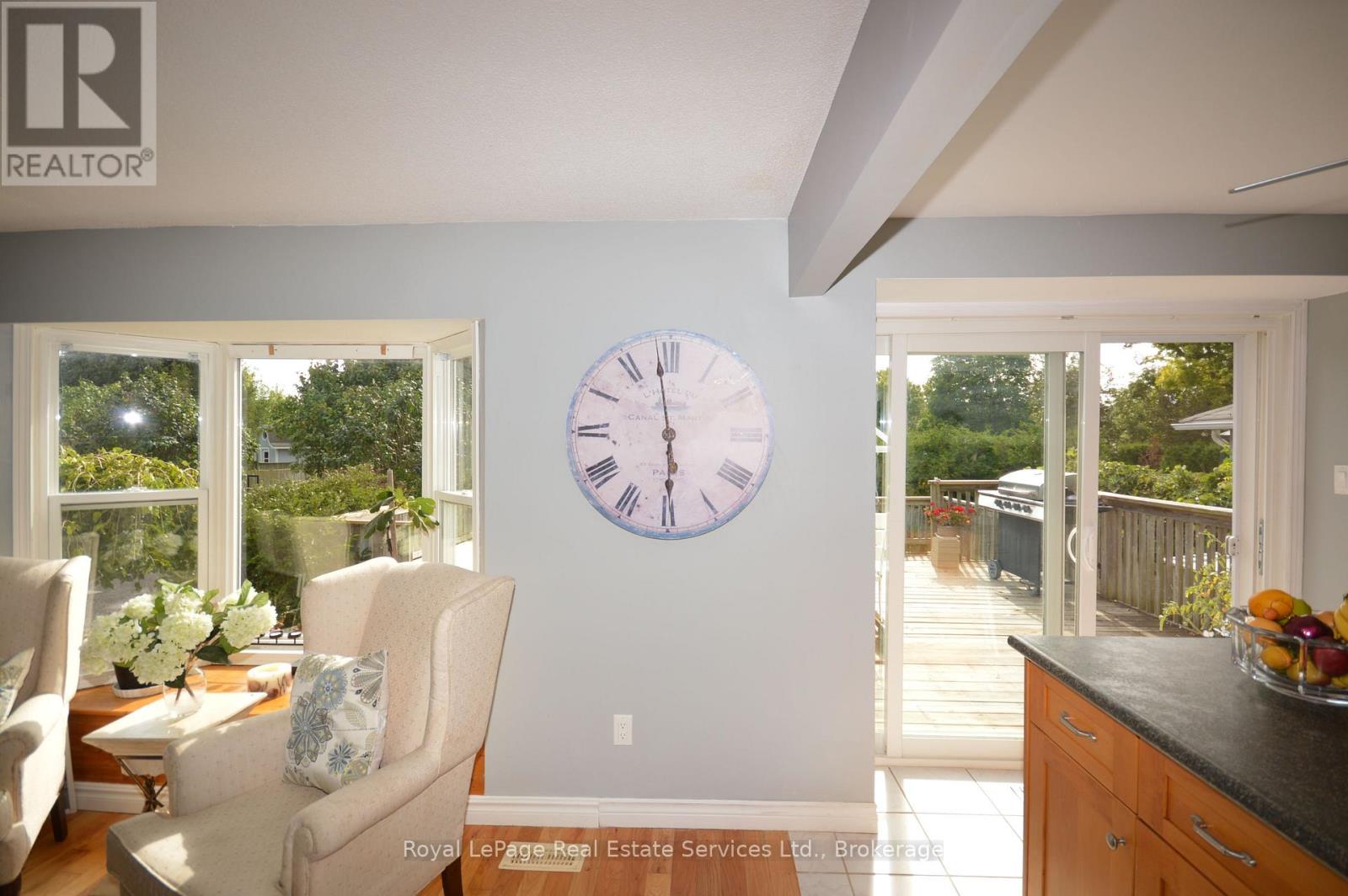 303 GRAND RIDGE DRIVE photo 12