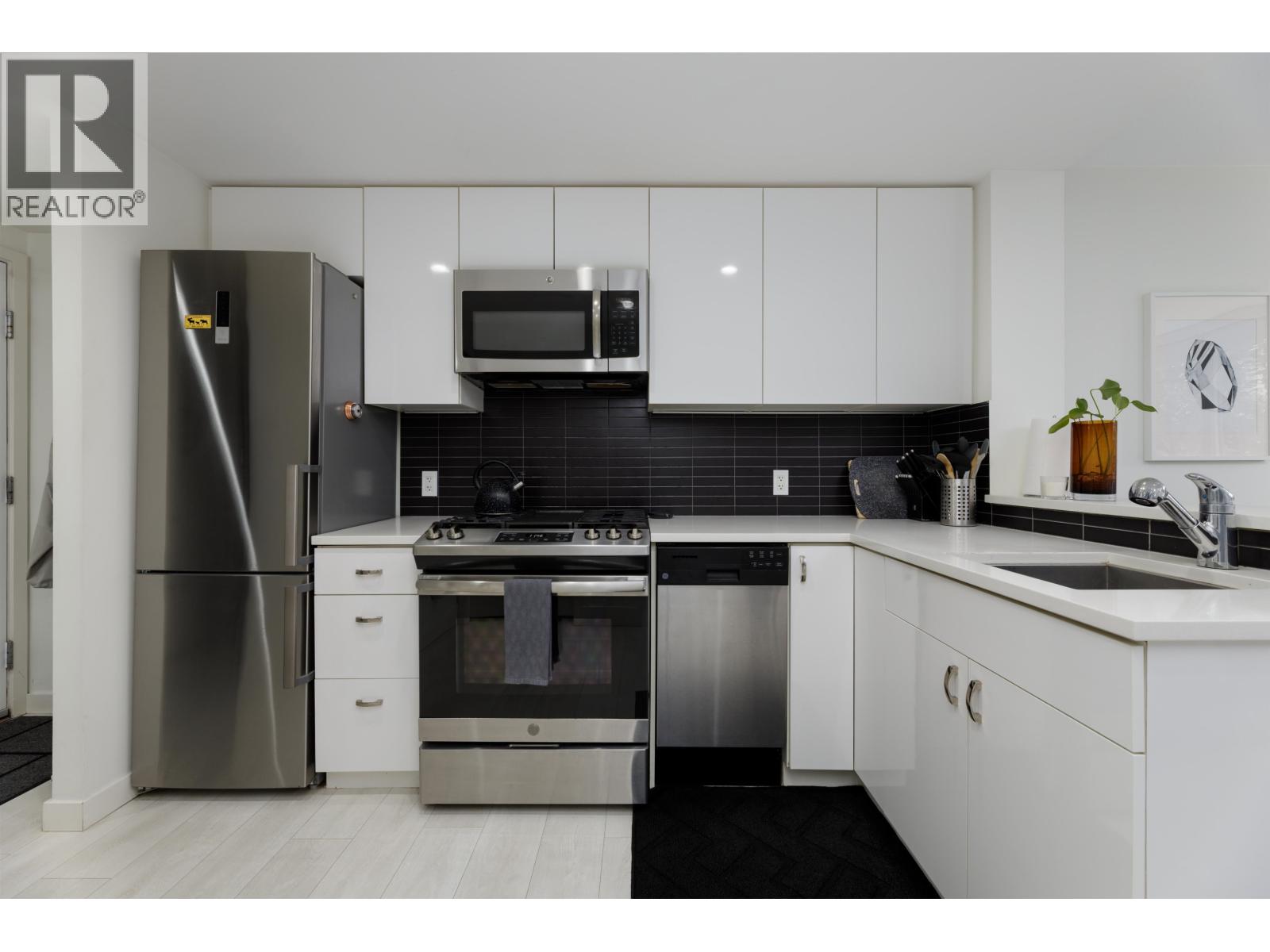 301 928 Beatty Street, Vancouver, British Columbia  V6Z 3G6 - Photo 9 - R3167578