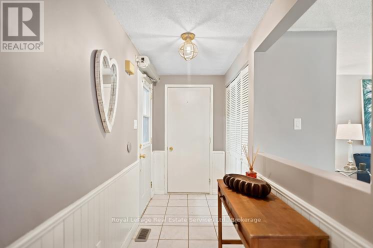303 GRAND RIDGE DRIVE photo 4