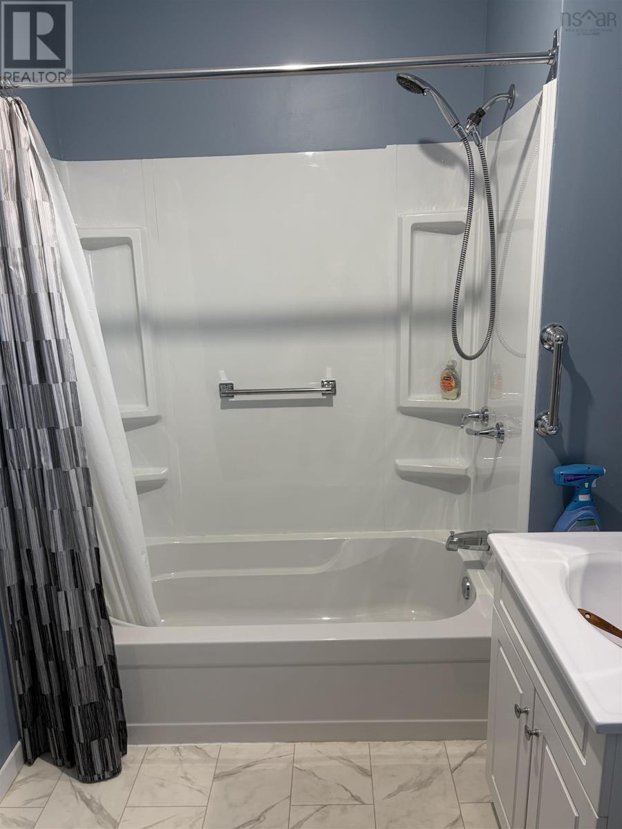 106 Fifth Street, Glace Bay, Nova Scotia  B1A 4H7 - Photo 12 - 202623977