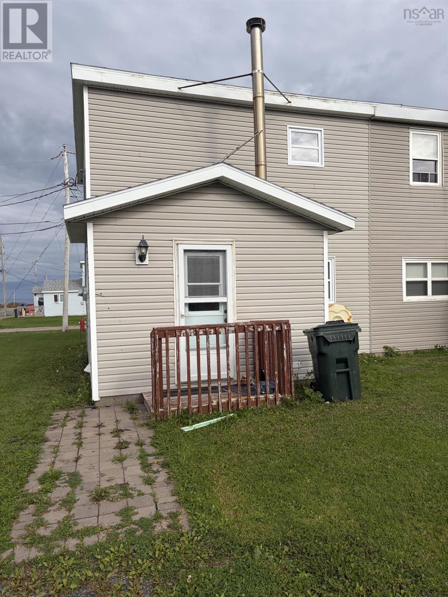 106 Fifth Street, Glace Bay, Nova Scotia  B1A 4H7 - Photo 3 - 202623977