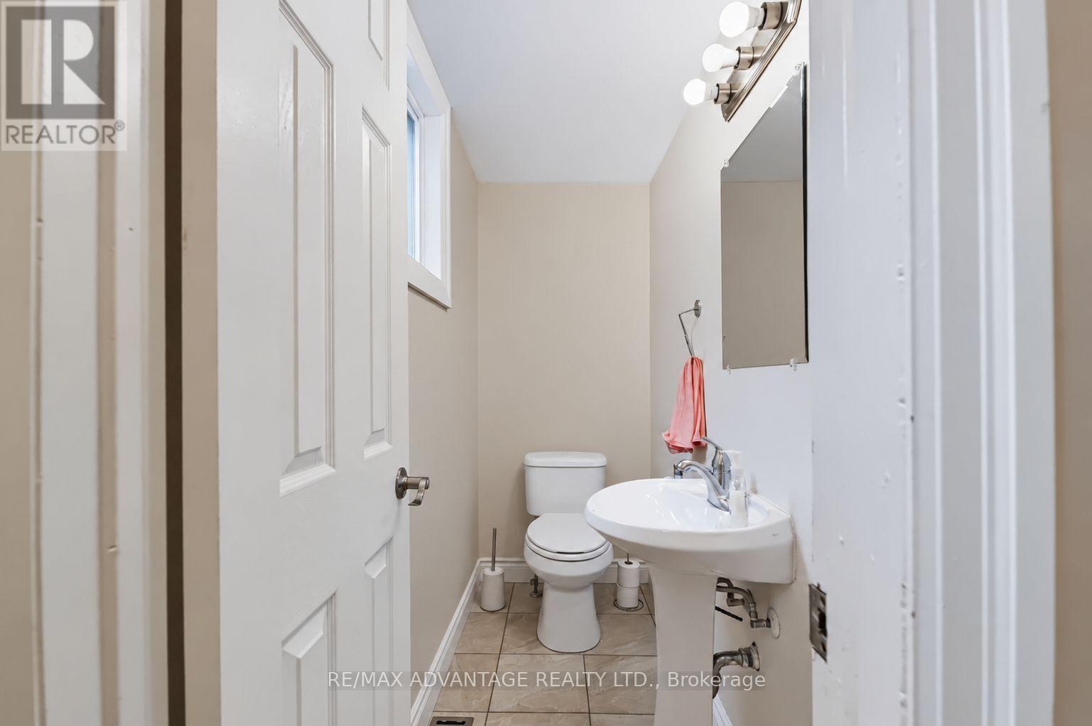 51 Pauline Crescent E, London South, Ontario  N6E 2L2 - Photo 16 - X13811946
