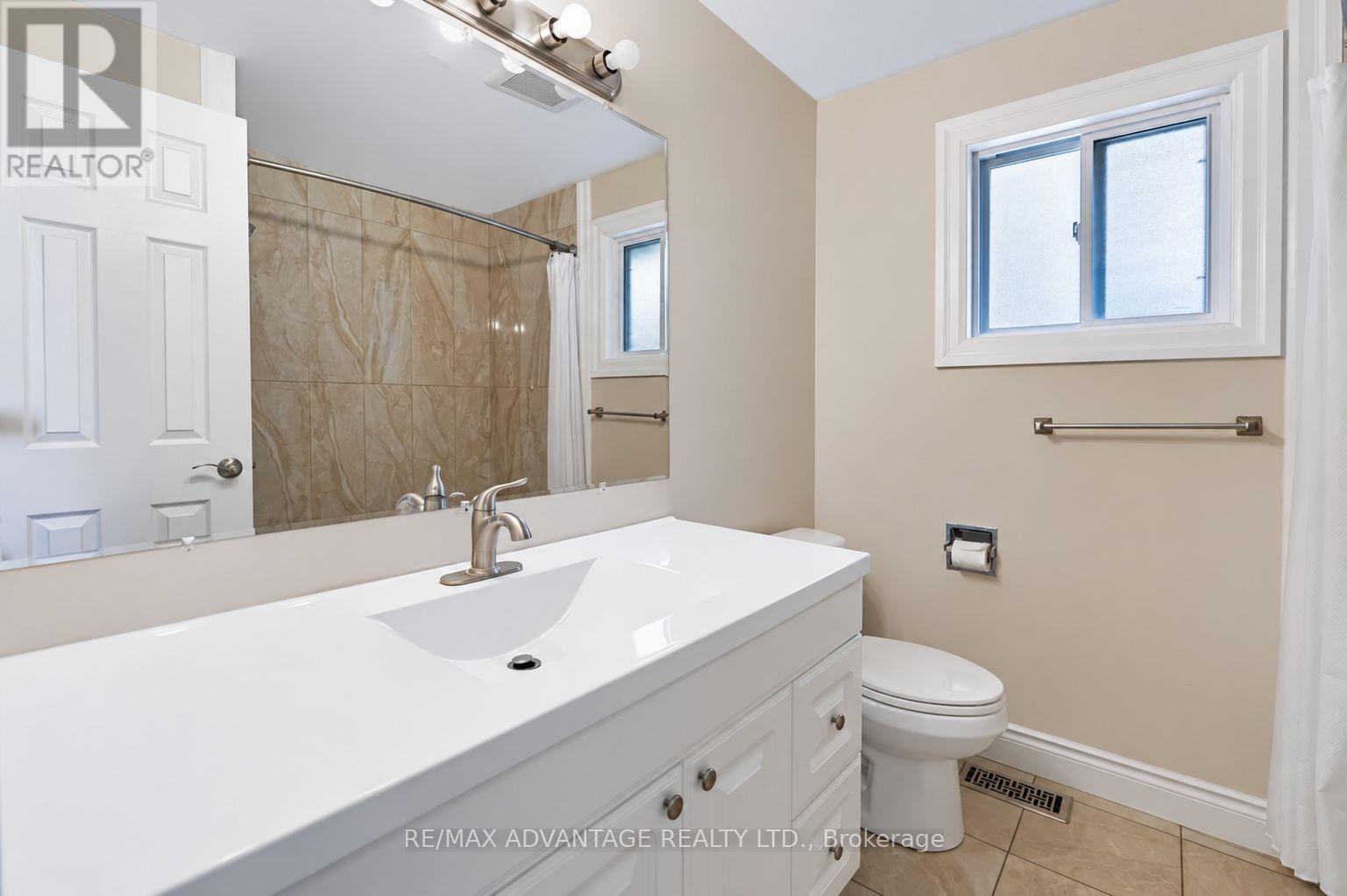 51 Pauline Crescent E, London South, Ontario  N6E 2L2 - Photo 29 - X13811946