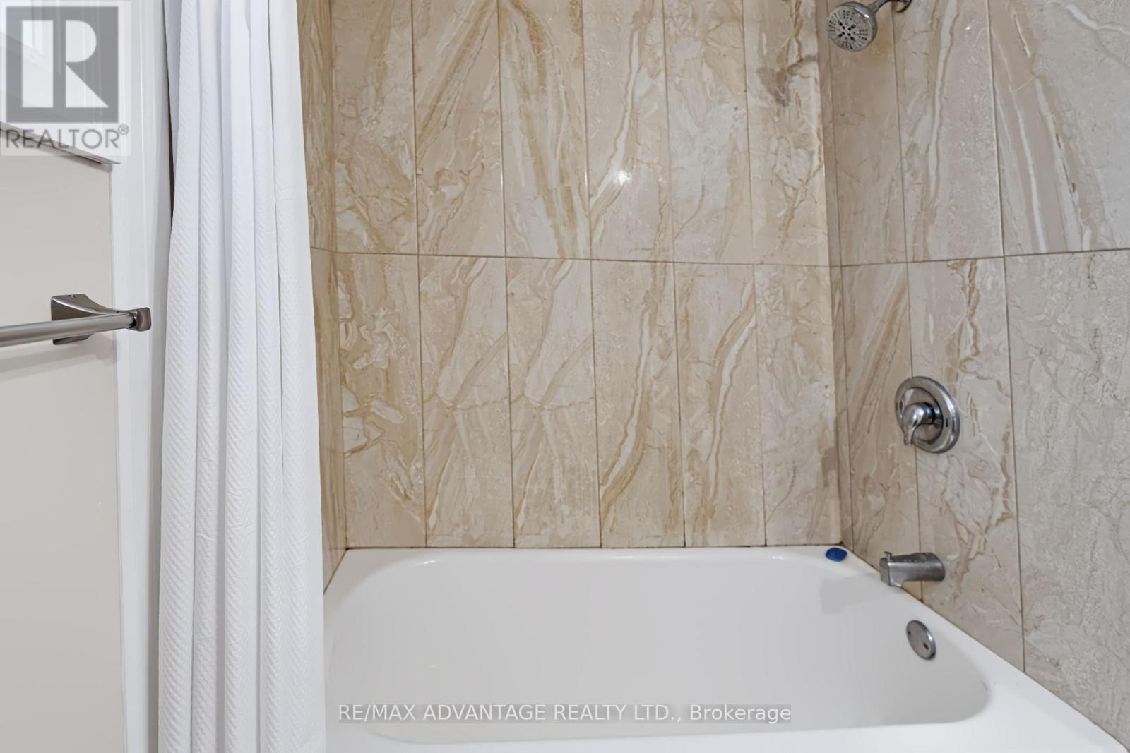 51 Pauline Crescent E, London South, Ontario  N6E 2L2 - Photo 31 - X13811946