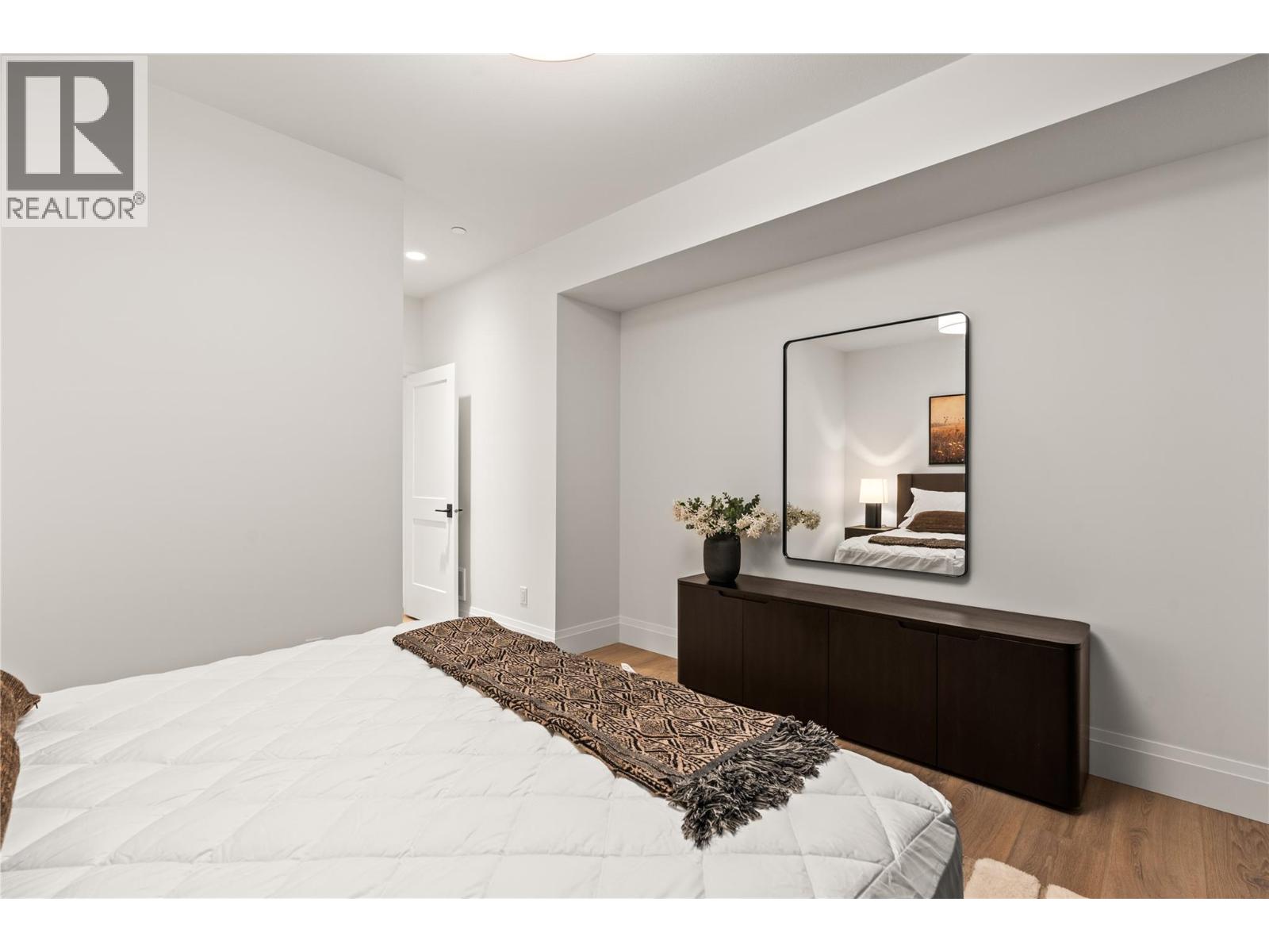 101 Diamond Way, Vernon, British Columbia  V1H 0A2 - Photo 51 - 10401485