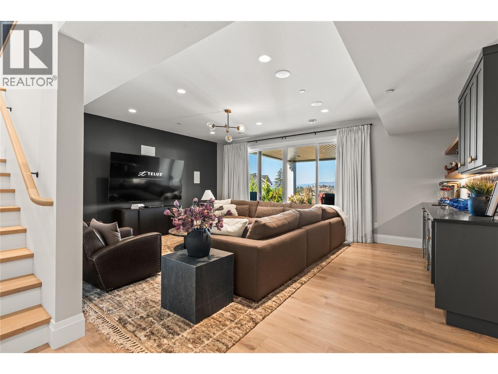 101 Diamond Way, Vernon, British Columbia  V1H 0A2 - Photo 40 - 10401485