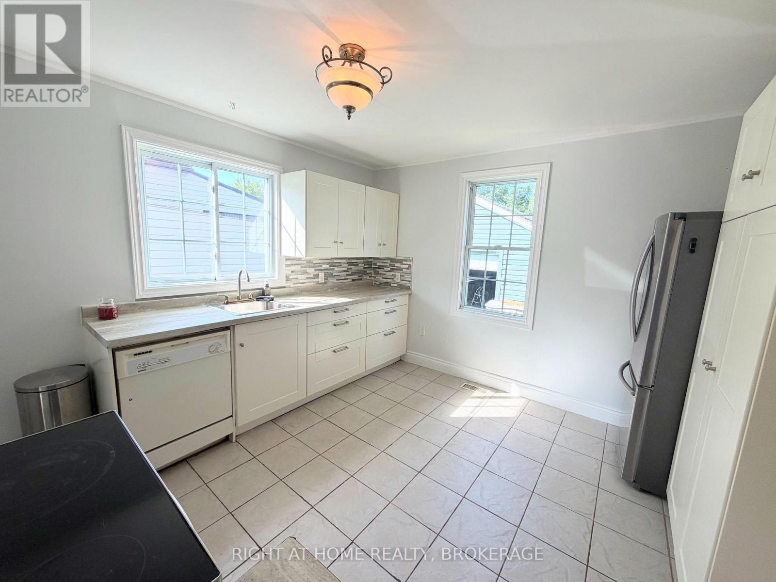 44 Cumming Street, St. Catharines (Western Hill), Ontario  L2S 1H9 - Photo 10 - X13811960
