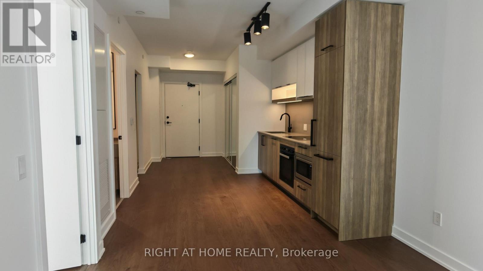 1205 - 91 Montclair Avenue, Toronto, Ontario  M5P 0B1 - Photo 1 - C13811950
