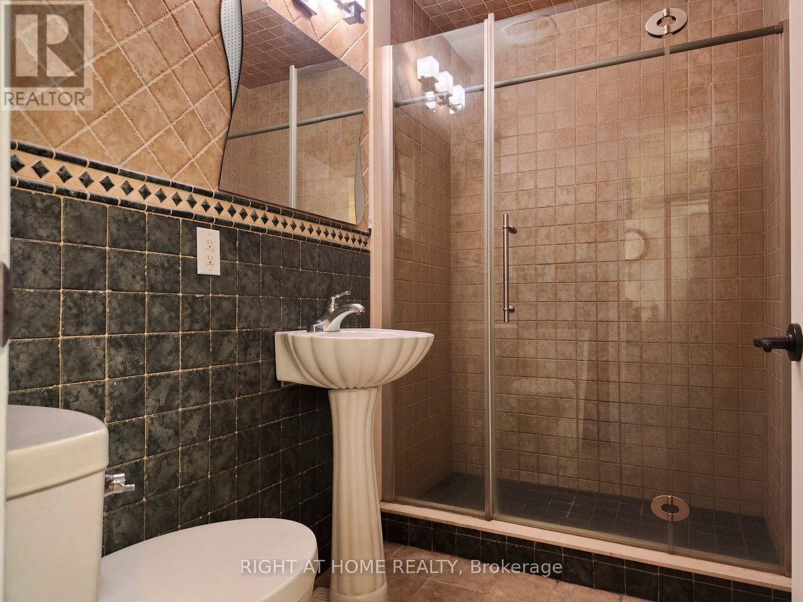 1 - 490 Brock Avenue, Toronto (Dufferin Grove), Ontario  M6H 3N3 - Photo 7 - C13811988