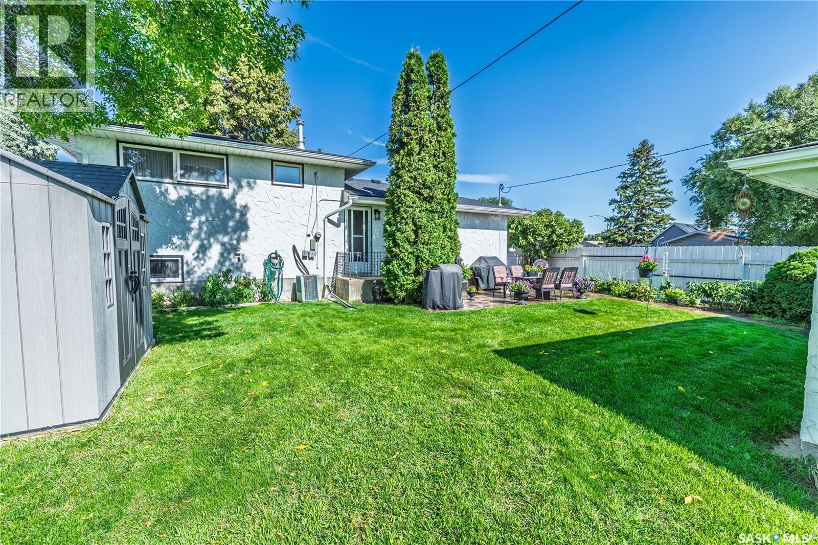 1403 Hochelaga Street W, Moose Jaw, Saskatchewan  S6H 6G6 - Photo 38 - SK049003