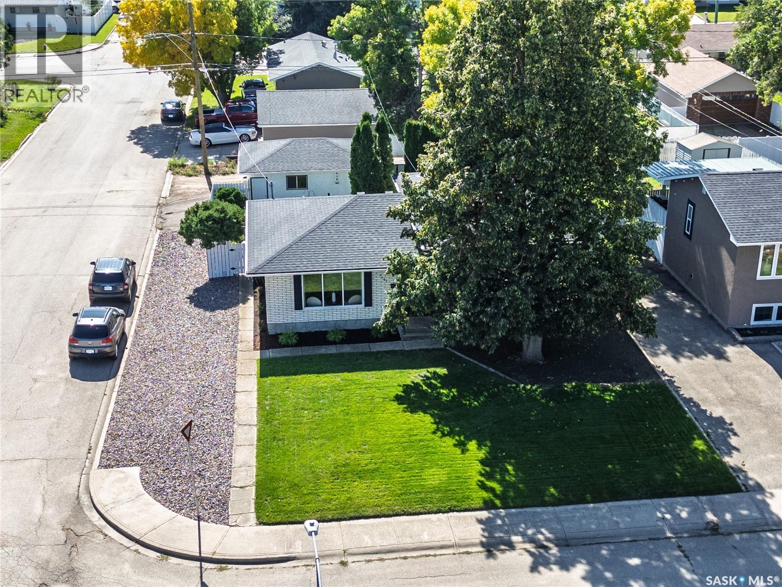 1403 Hochelaga Street W, Moose Jaw, Saskatchewan  S6H 6G6 - Photo 42 - SK049003