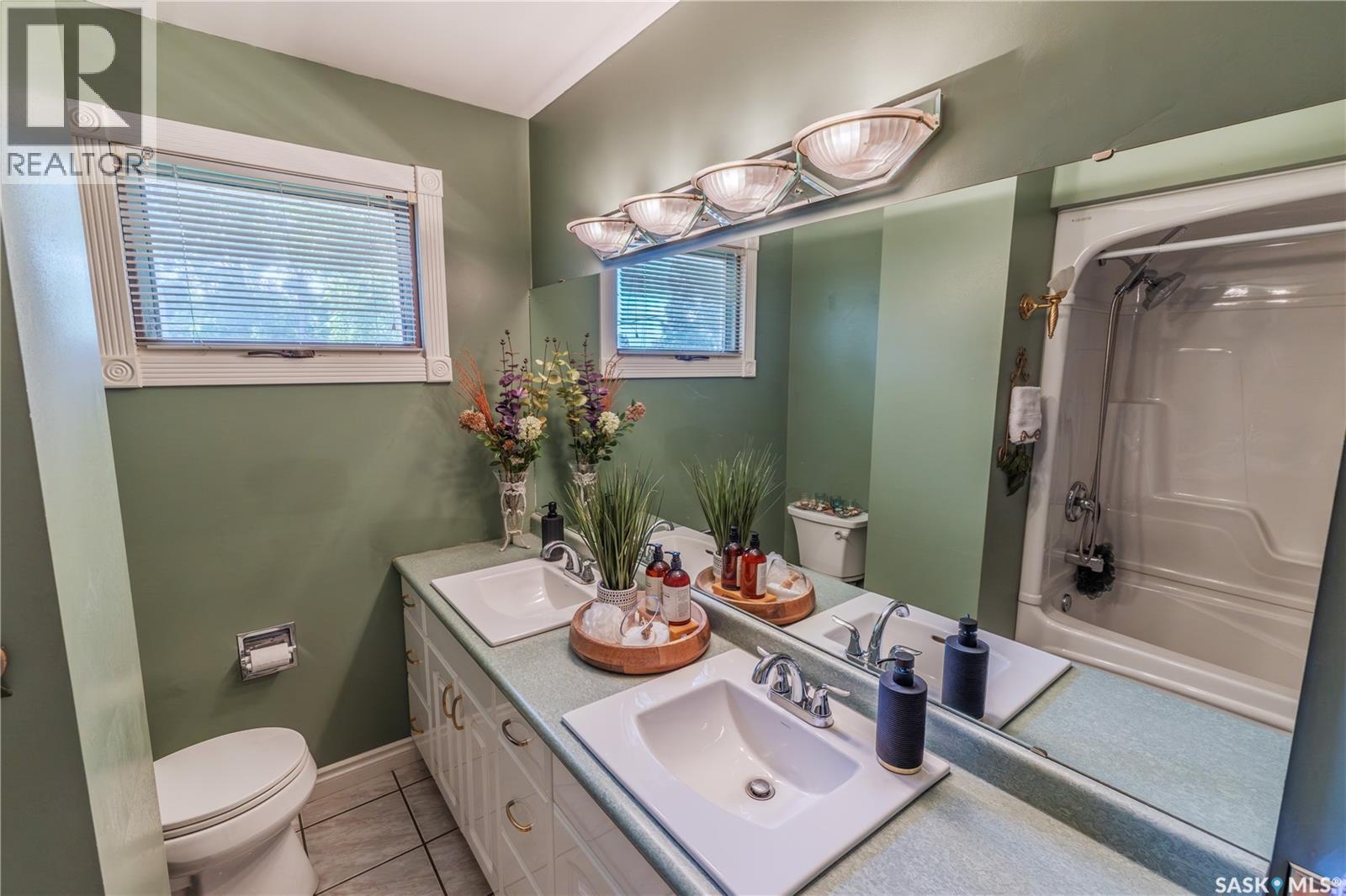 1403 Hochelaga Street W, Moose Jaw, Saskatchewan  S6H 6G6 - Photo 15 - SK049003