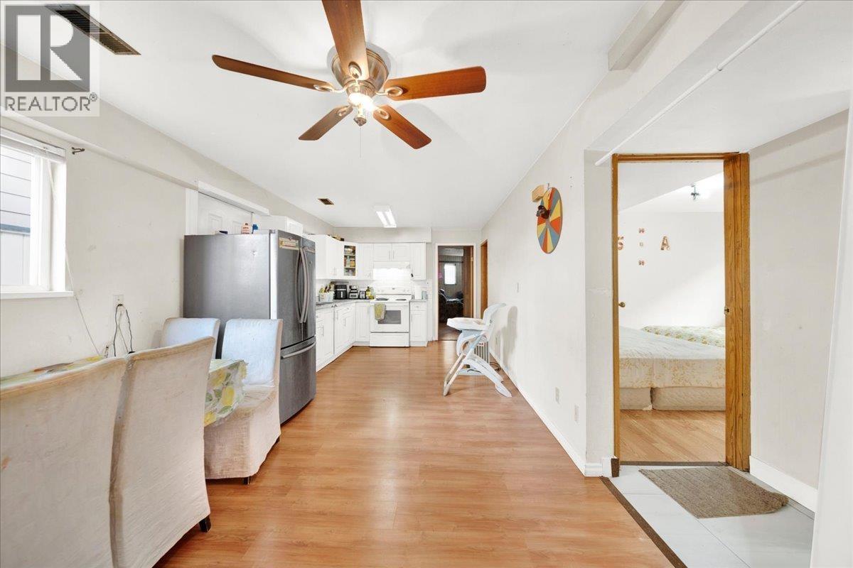 604 E 54TH AVENUE photo 17