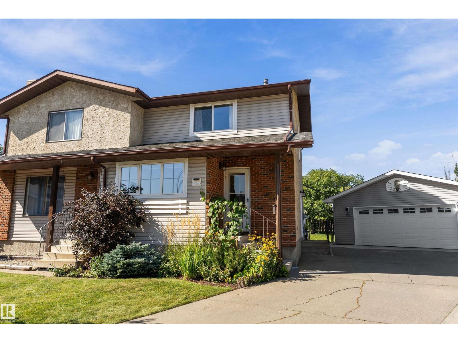 1930 104 St Nw, Edmonton, Alberta  T6J 5A7 - Photo 2 - E4509765