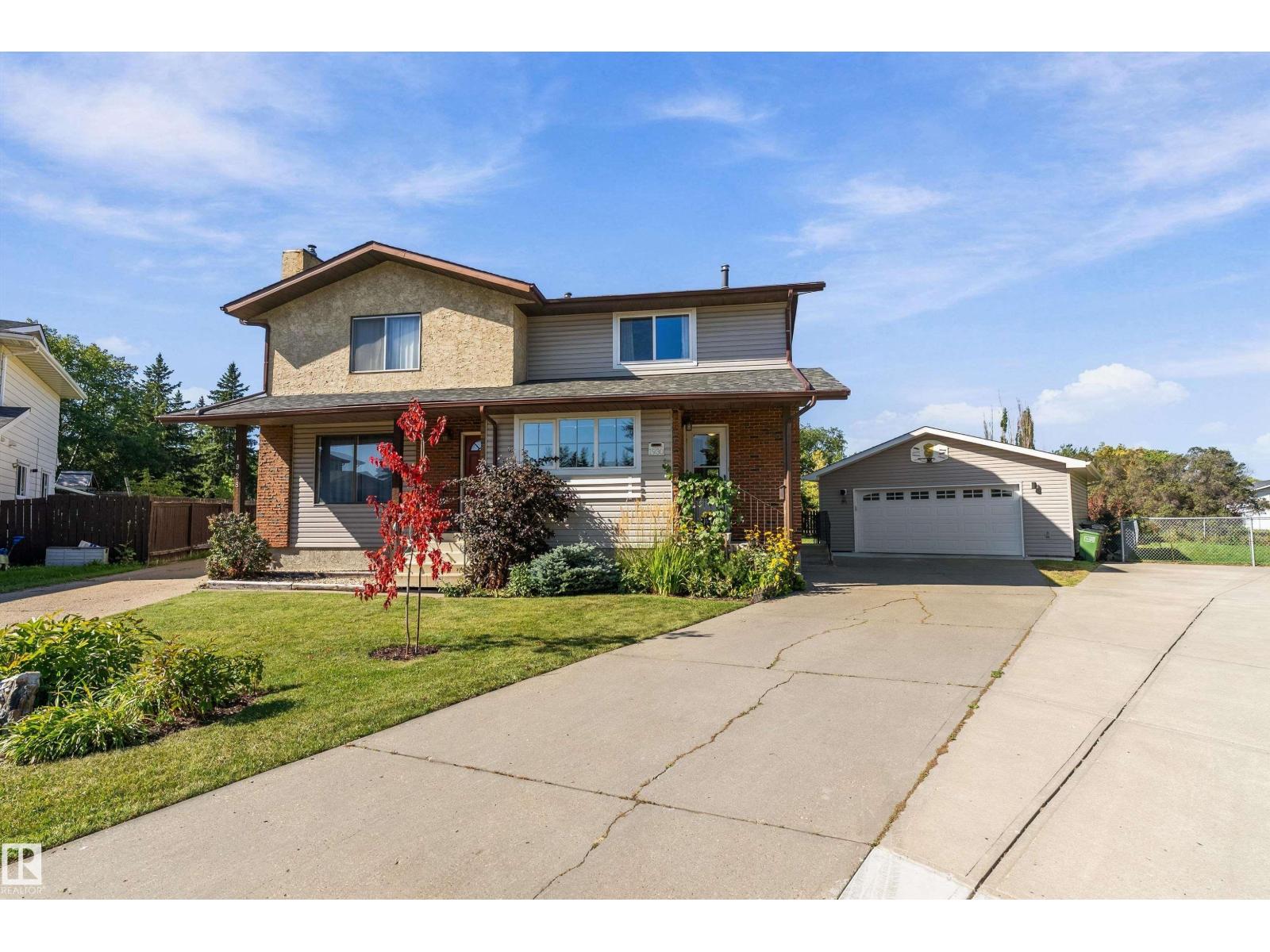 1930 104 St Nw, Edmonton, Alberta  T6J 5A7 - Photo 3 - E4509765