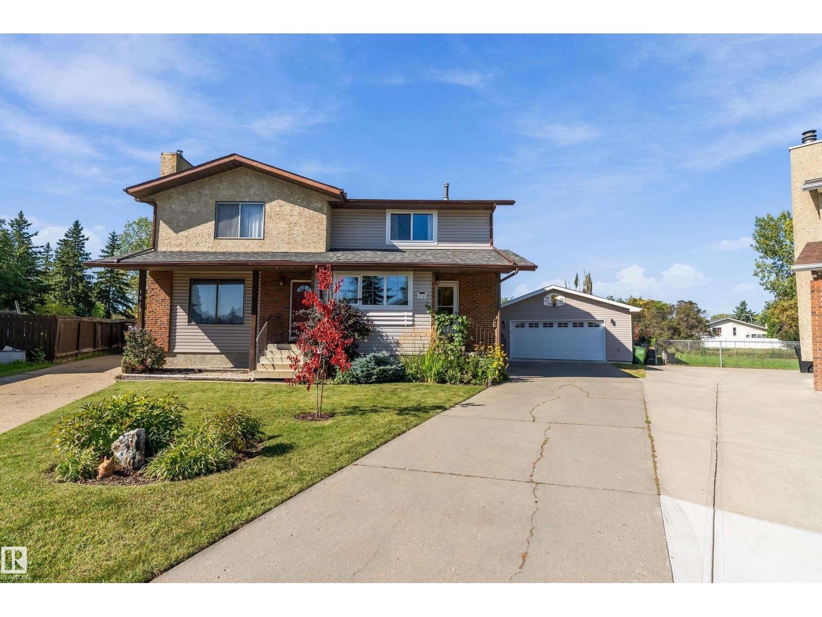 1930 104 St Nw, Edmonton, Alberta  T6J 5A7 - Photo 4 - E4509765