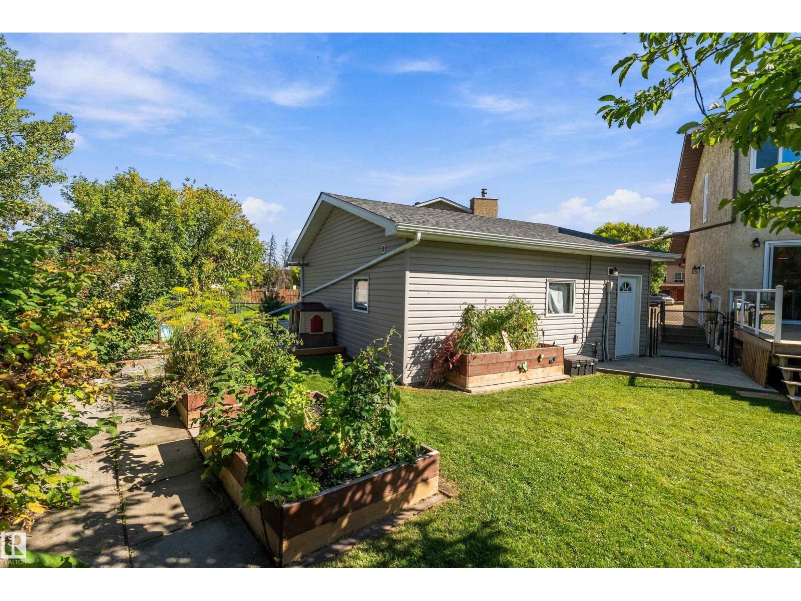 1930 104 St Nw, Edmonton, Alberta  T6J 5A7 - Photo 47 - E4509765