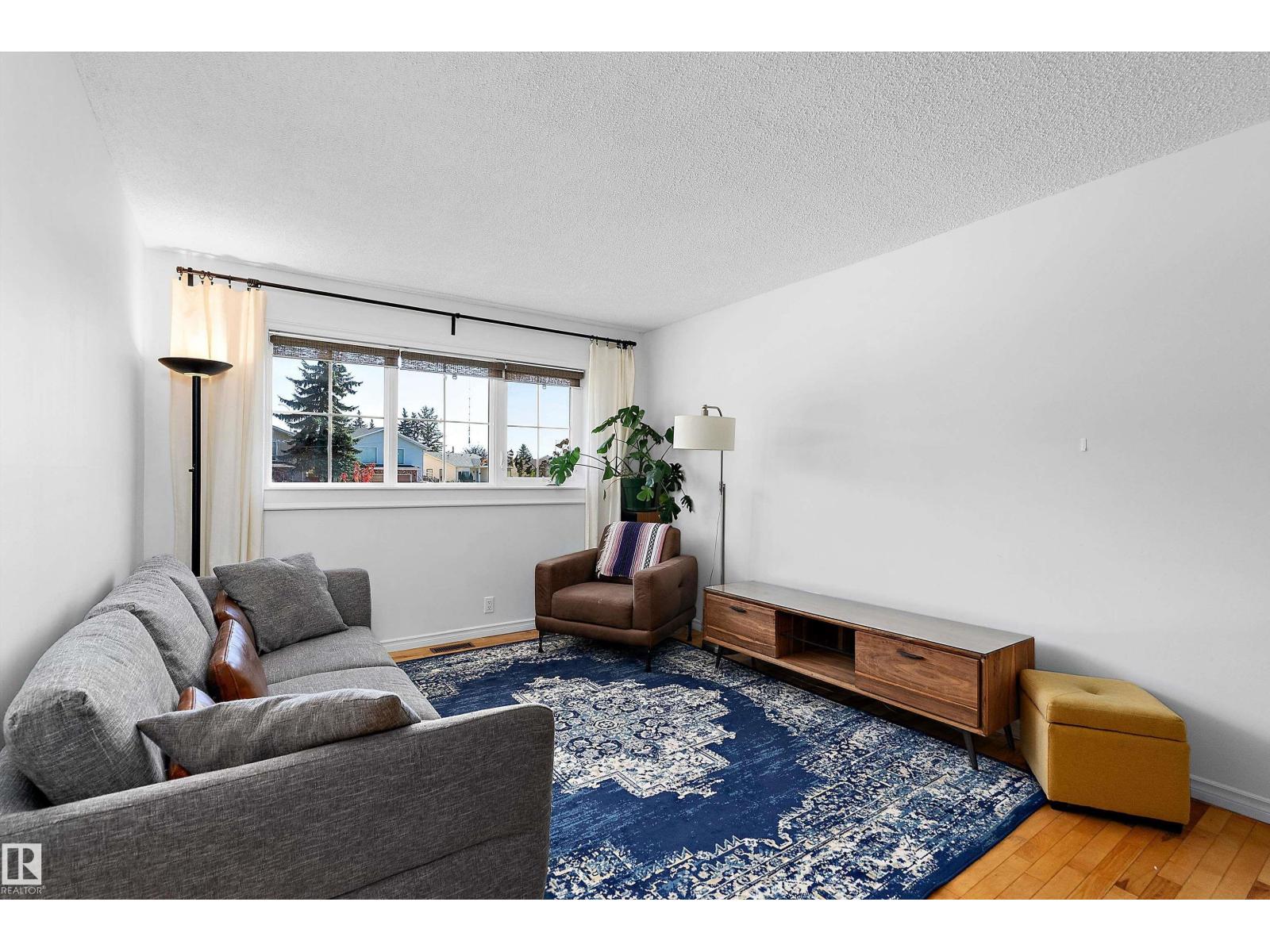 1930 104 St Nw, Edmonton, Alberta  T6J 5A7 - Photo 7 - E4509765