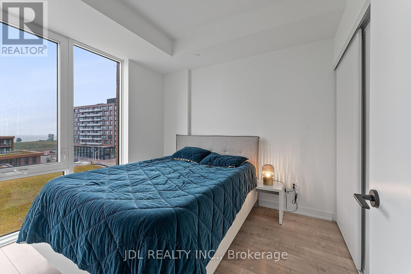 519 - 215 Lakeshore Road W, Mississauga, Ontario  L5H 0A7 - Photo 31 - W13811922