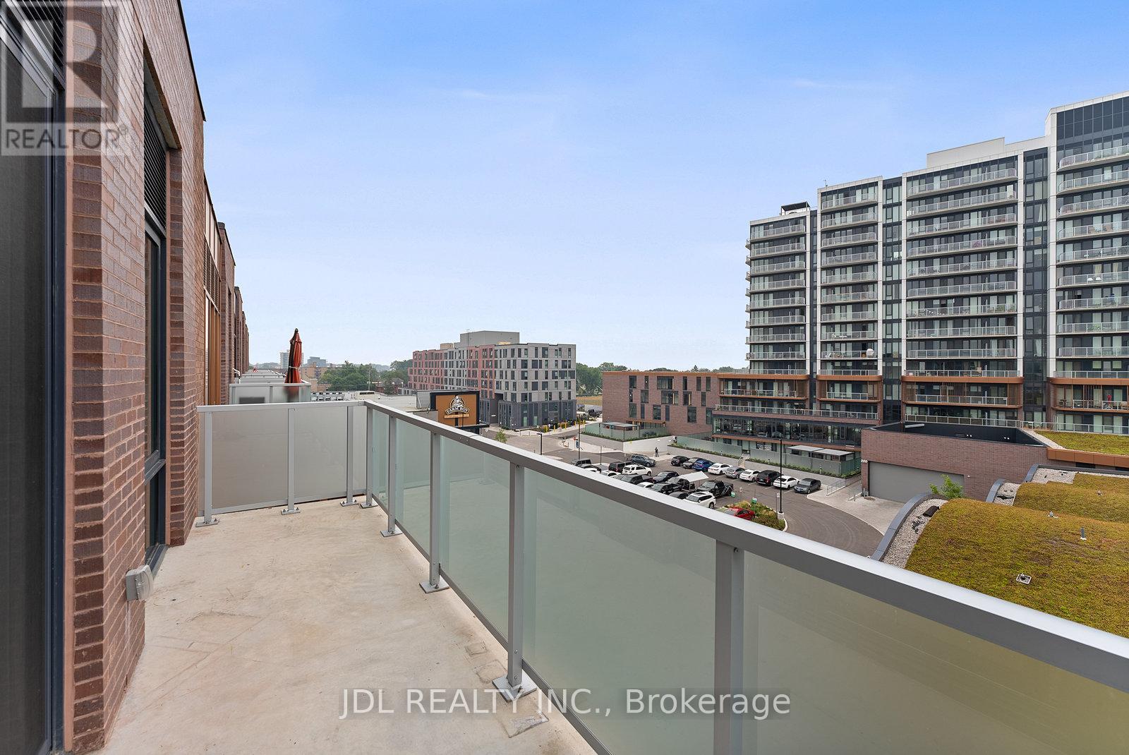 519 - 215 Lakeshore Road W, Mississauga, Ontario  L5H 0A7 - Photo 36 - W13811922