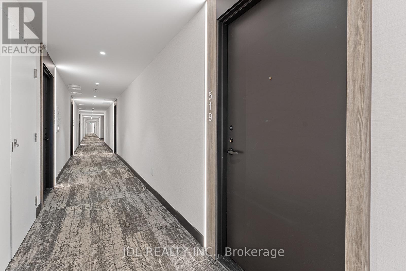 519 - 215 Lakeshore Road W, Mississauga, Ontario  L5H 0A7 - Photo 40 - W13811922