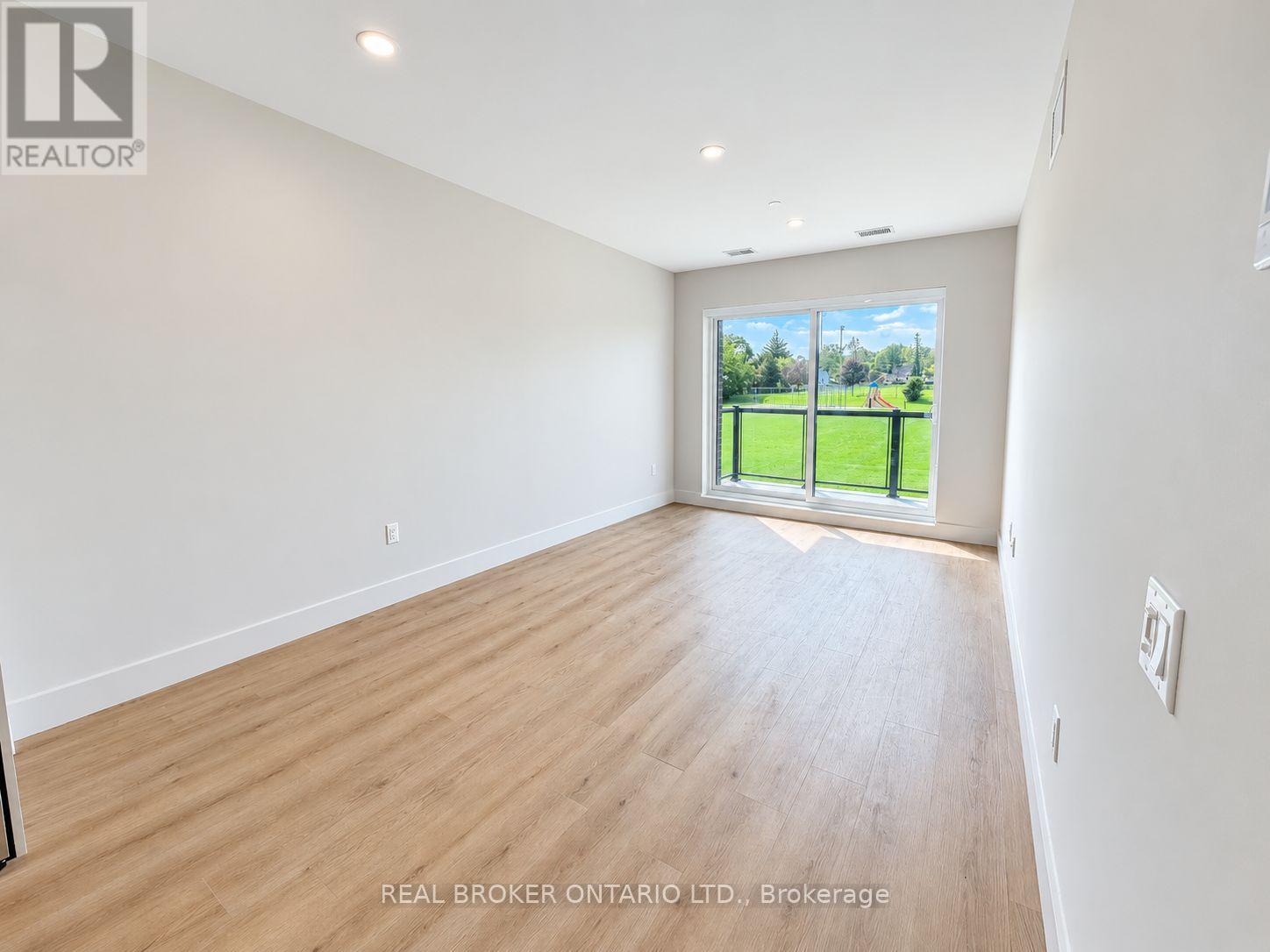 304 - 8 Hutt Lane, Thorold, Ontario  L2V 0R5 - Photo 2 - X13811944