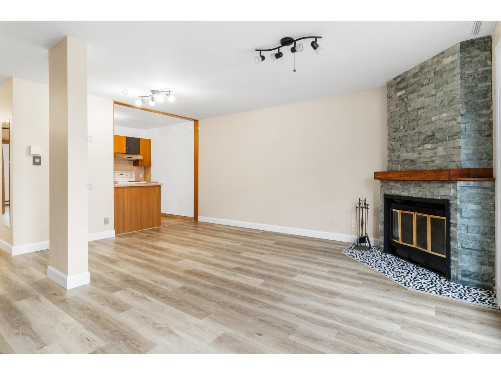 3440 Rue Provost|#102 Montréal (Lachine) Quebec Canada H8T2J6 5