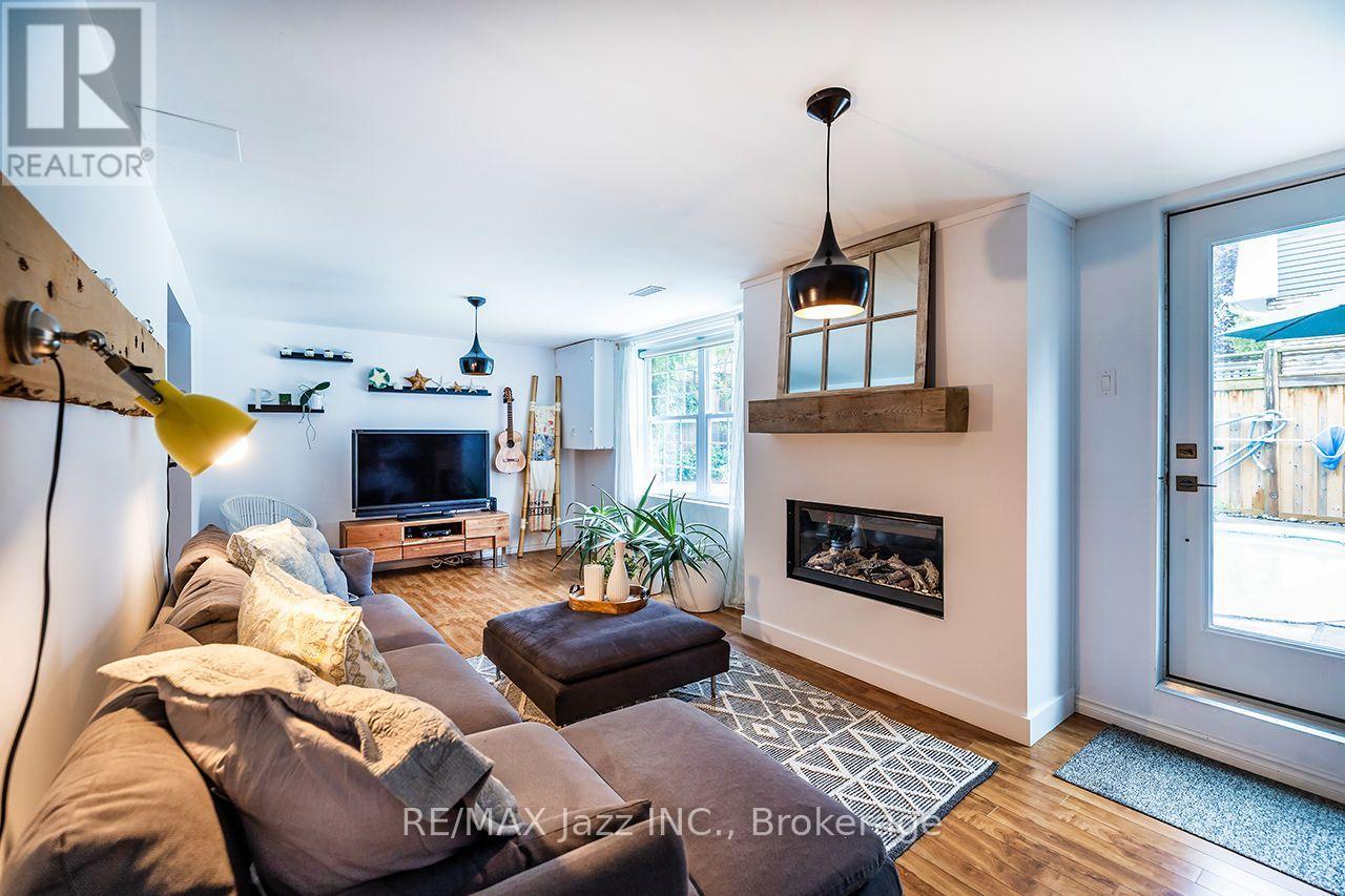 1085 Willowdale Avenue, Oshawa (Donevan), Ontario  L1H 1W7 - Photo 24 - E13811074