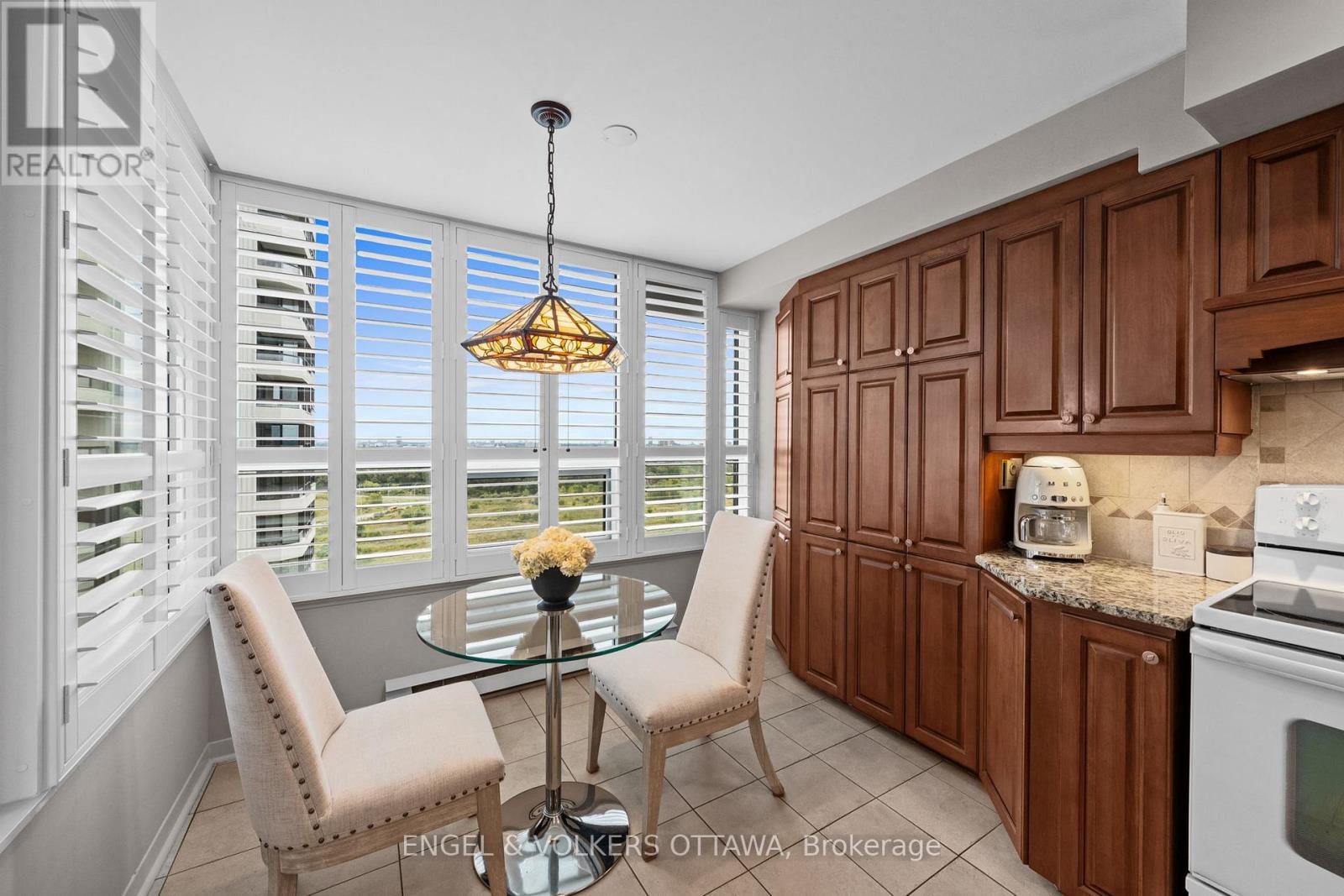 1905 - 1500 Riverside Drive, Ottawa, Ontario  K1G 4J4 - Photo 19 - X13811676