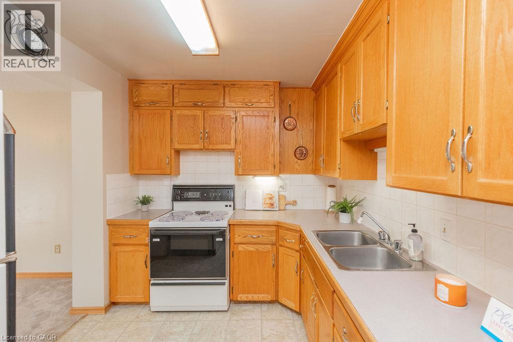 296 East 21st Street, Hamilton, Ontario  L8V 2T9 - Photo 22 - 40864891