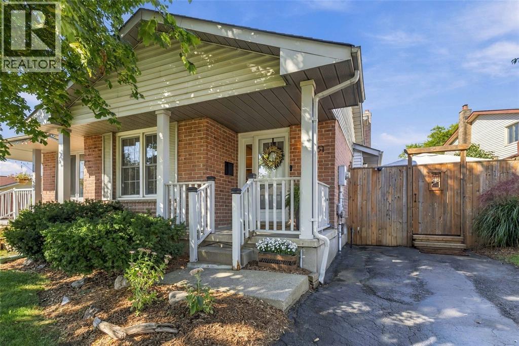 51 Salvia Street, London, Ontario  N5Z 4T1 - Photo 3 - 26023077