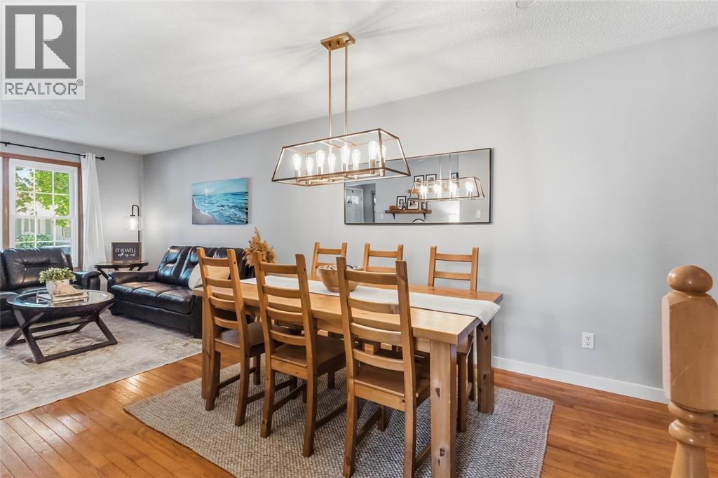 51 Salvia Street, London, Ontario  N5Z 4T1 - Photo 8 - 26023077