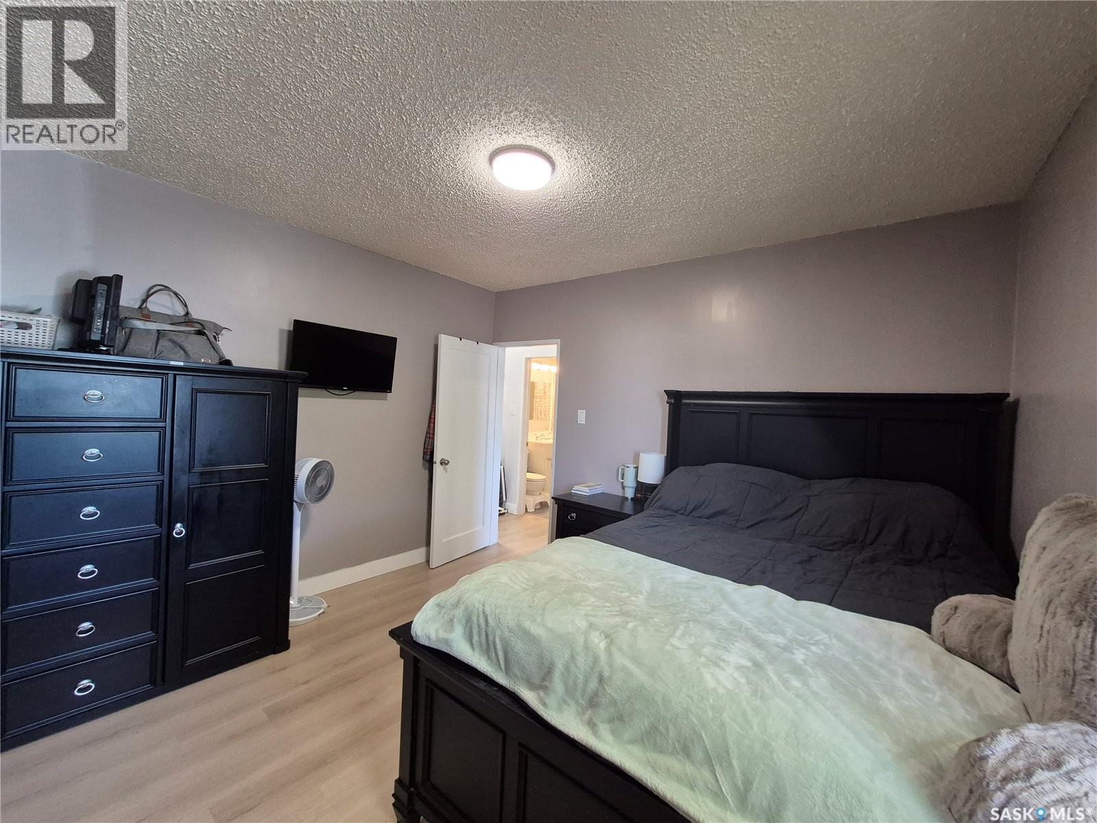 390 6th Avenue Nw, Swift Current, Saskatchewan  S9H 0Y1 - Photo 10 - SK049096
