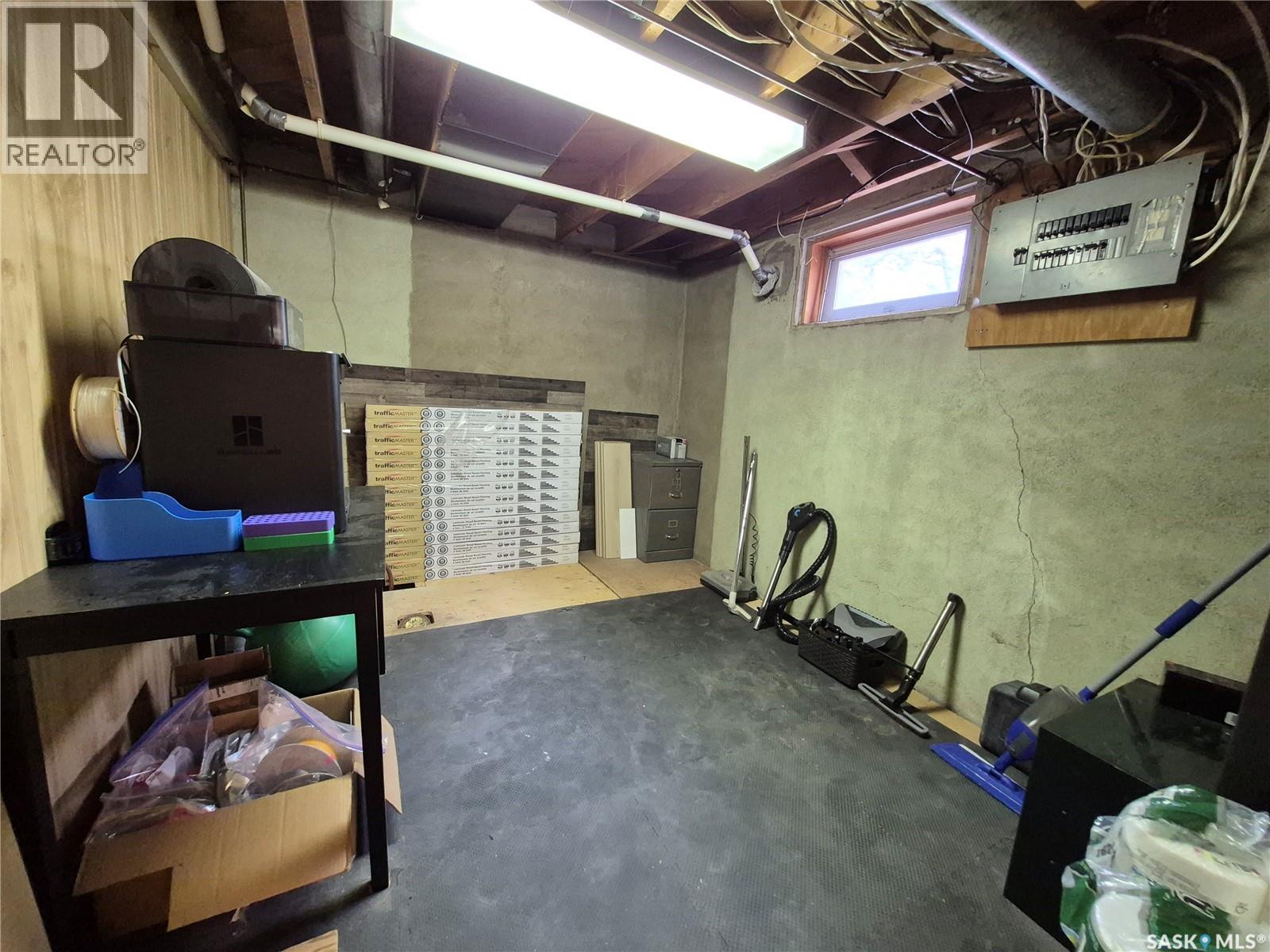 390 6th Avenue Nw, Swift Current, Saskatchewan  S9H 0Y1 - Photo 20 - SK049096