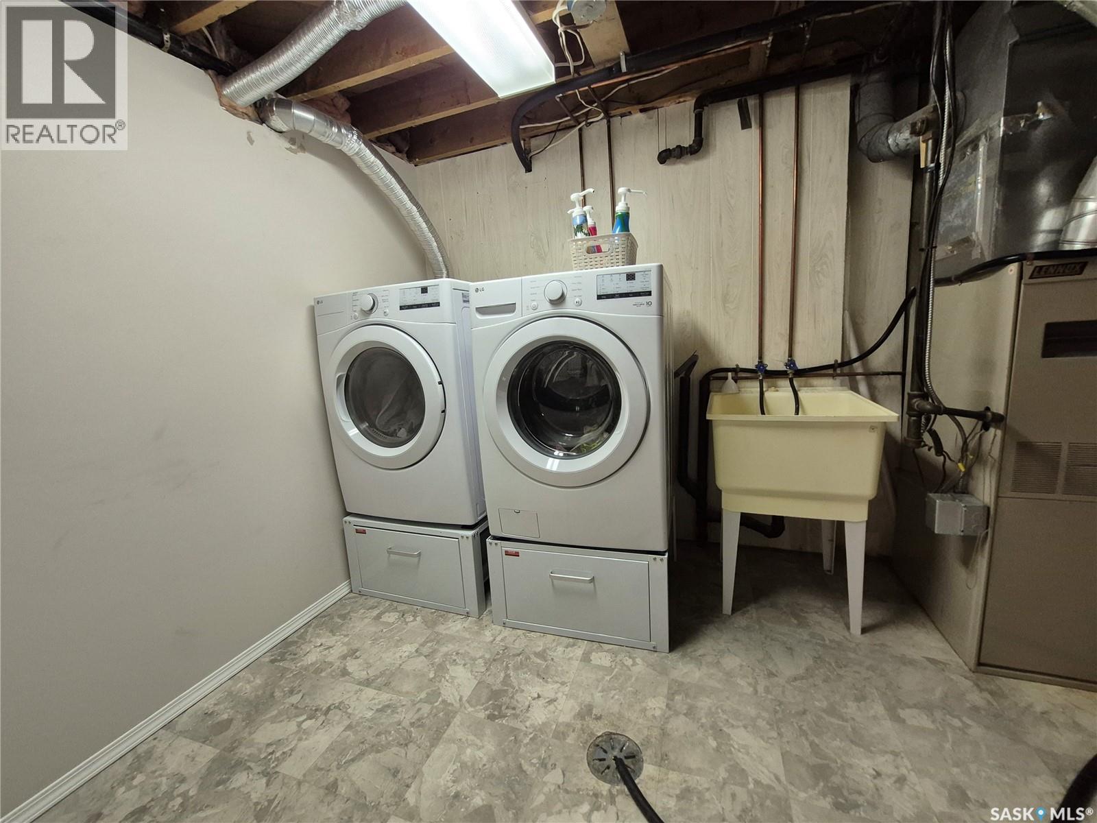 390 6th Avenue Nw, Swift Current, Saskatchewan  S9H 0Y1 - Photo 23 - SK049096
