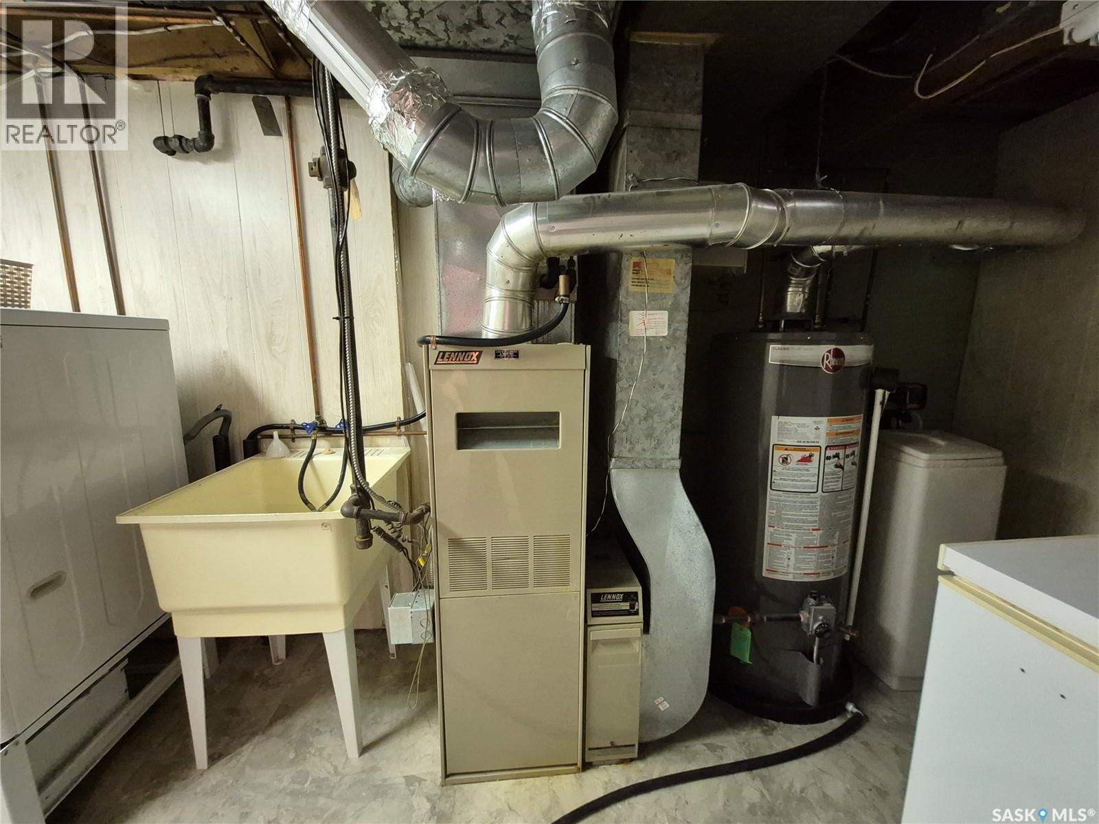 390 6th Avenue Nw, Swift Current, Saskatchewan  S9H 0Y1 - Photo 24 - SK049096