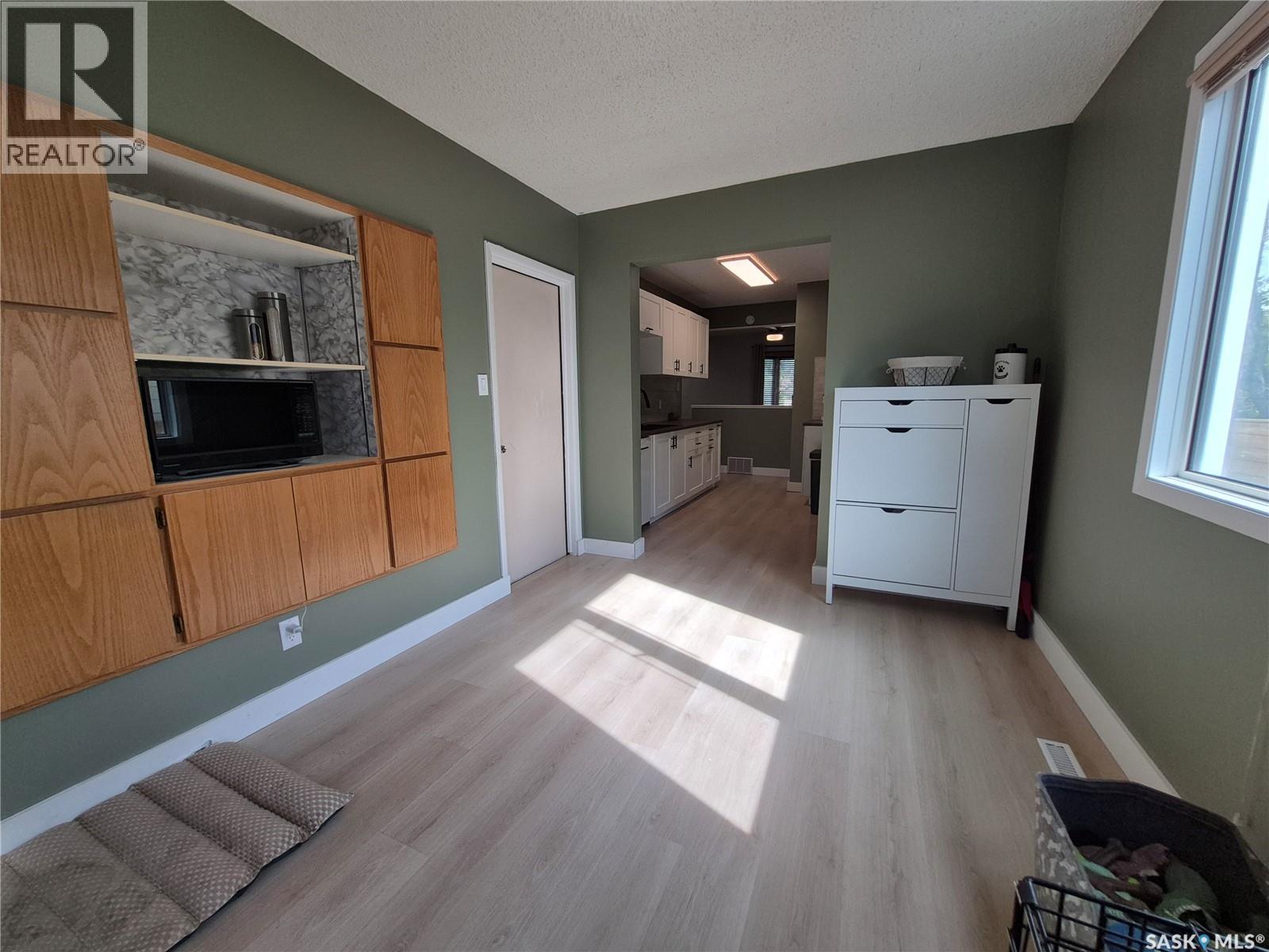 390 6th Avenue Nw, Swift Current, Saskatchewan  S9H 0Y1 - Photo 8 - SK049096
