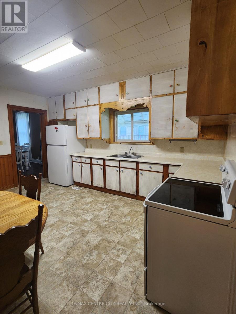 244 Elm Street W, Chatham-Kent, Ontario  N0P 1C0 - Photo 7 - X13812018