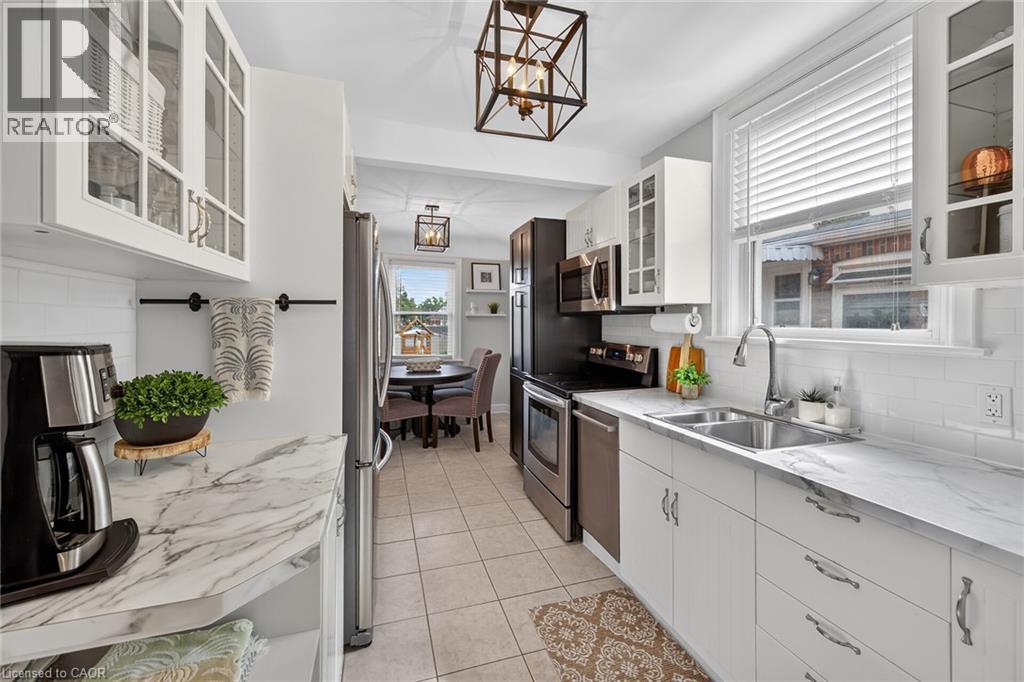 25 Woodbridge Road, Hamilton, Ontario  L8K 3C6 - Photo 11 - 40864910