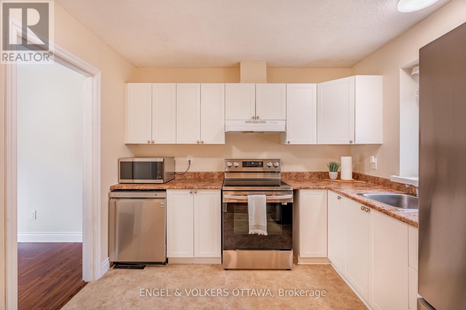 E - 451 Moodie Drive, Ottawa, Ontario K2H 8T6 - Photo 4 - X13812012