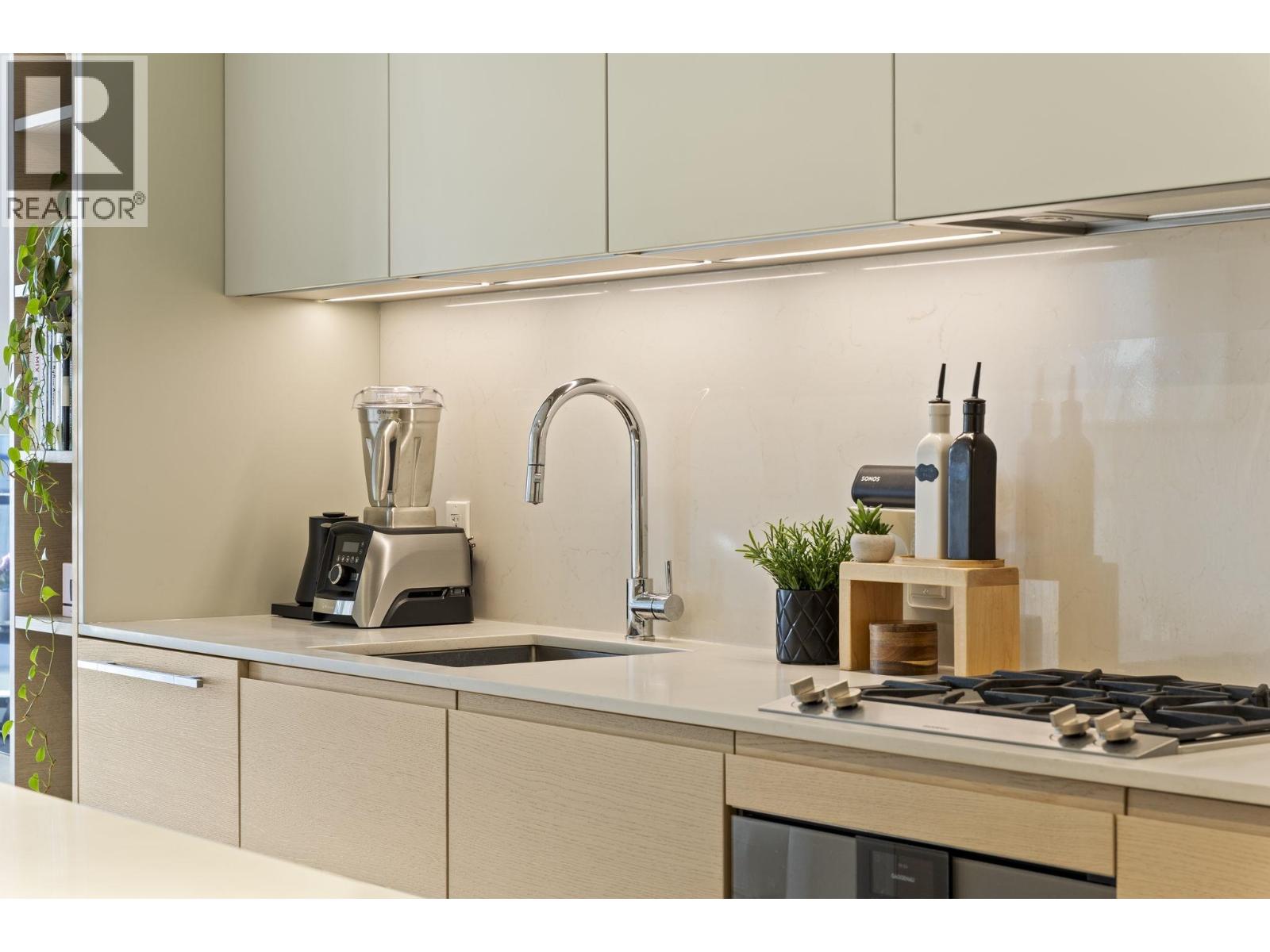 2007 1289 Hornby Street, Vancouver, British Columbia  V6Z 0G7 - Photo 2 - R3168048