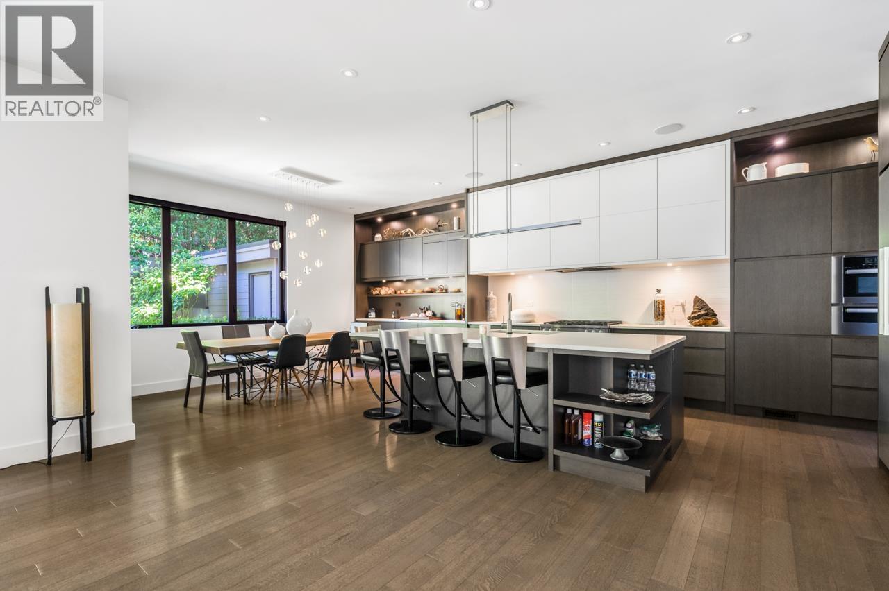 3430 Aintree Drive, North Vancouver, British Columbia  V7R 4E3 - Photo 8 - R3167942