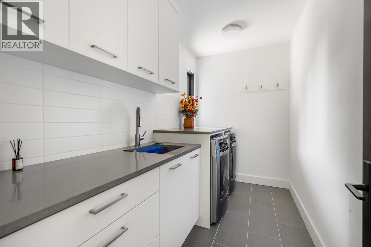 3430 Aintree Drive, North Vancouver, British Columbia  V7R 4E3 - Photo 17 - R3167942