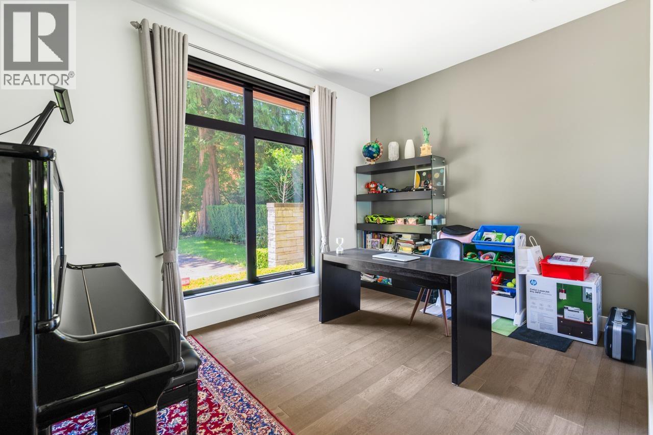3430 Aintree Drive, North Vancouver, British Columbia  V7R 4E3 - Photo 11 - R3167942