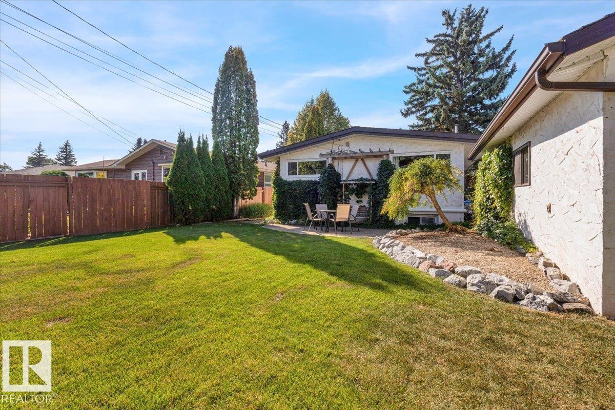 15012 77 Av Nw, Edmonton, Alberta  T5R 3B3 - Photo 4 - E4509771