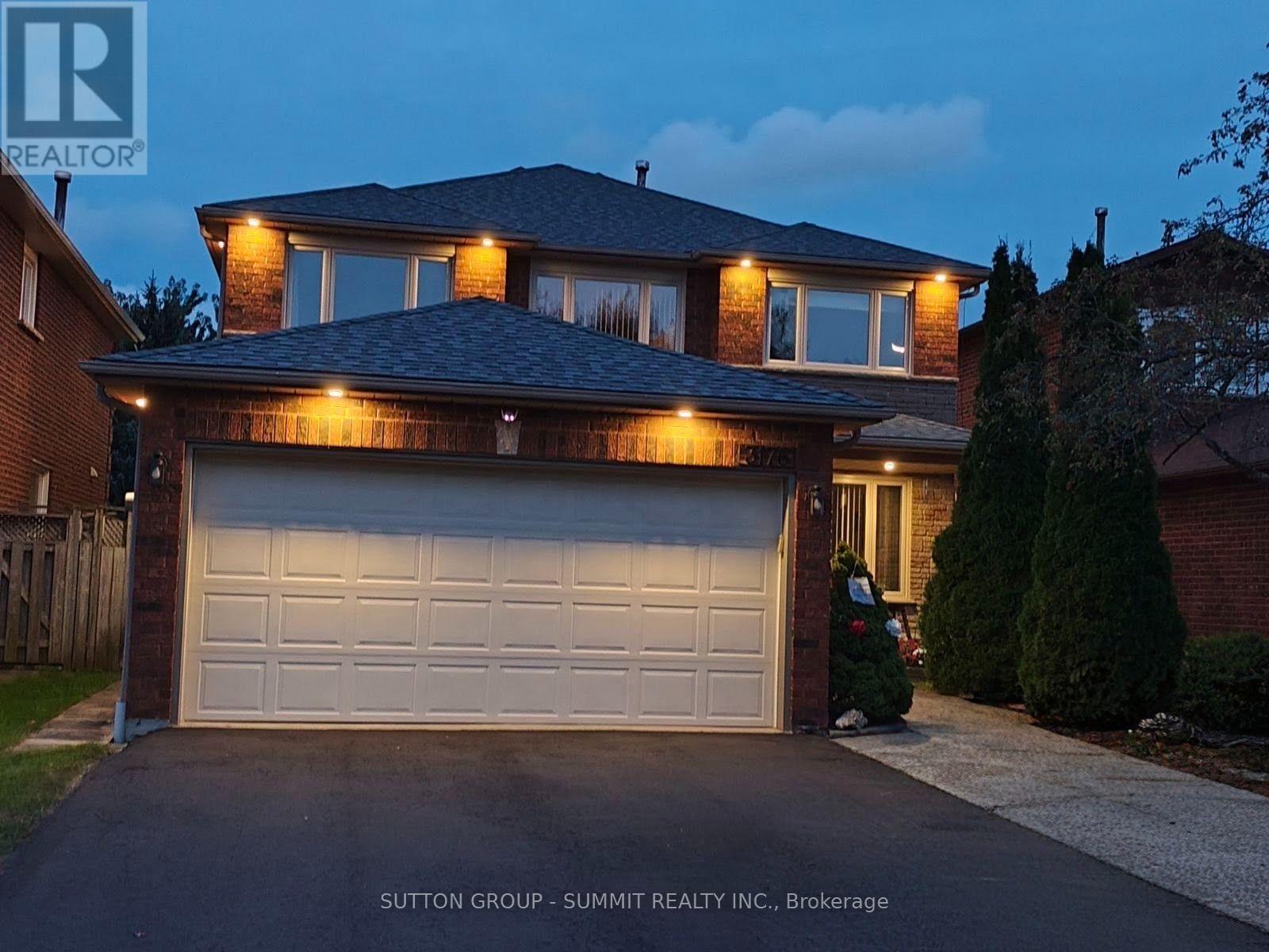 3176 Dovetail Mews, Mississauga, Ontario  L5L 5K4 - Photo 3 - W13611824