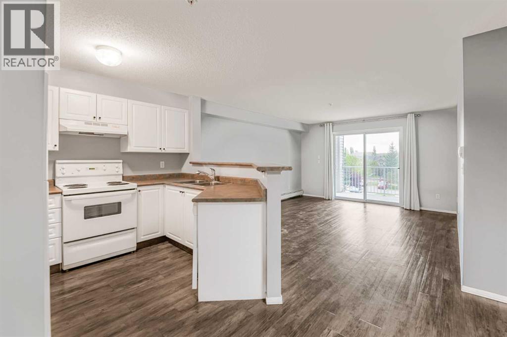 310, 60 Lawford Avenue